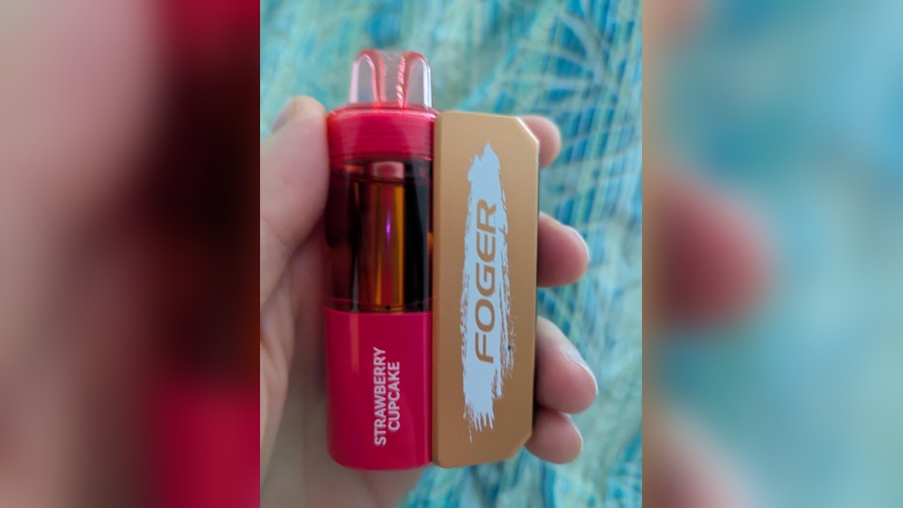 Foger Vape Blinking Green Lightning Bolt