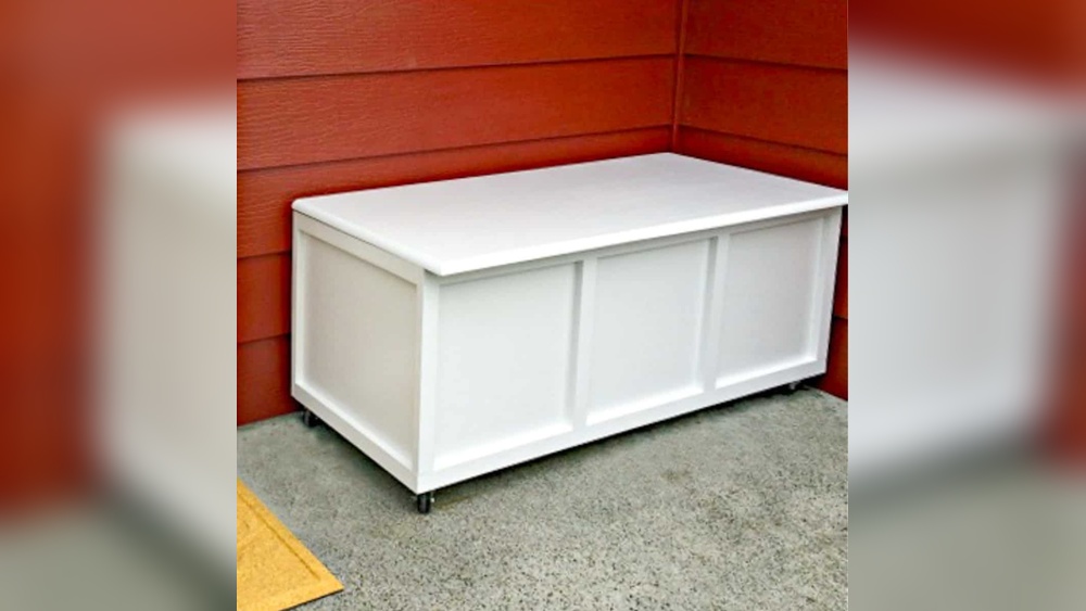 How To Build A Storage Bench With A Hinged Top