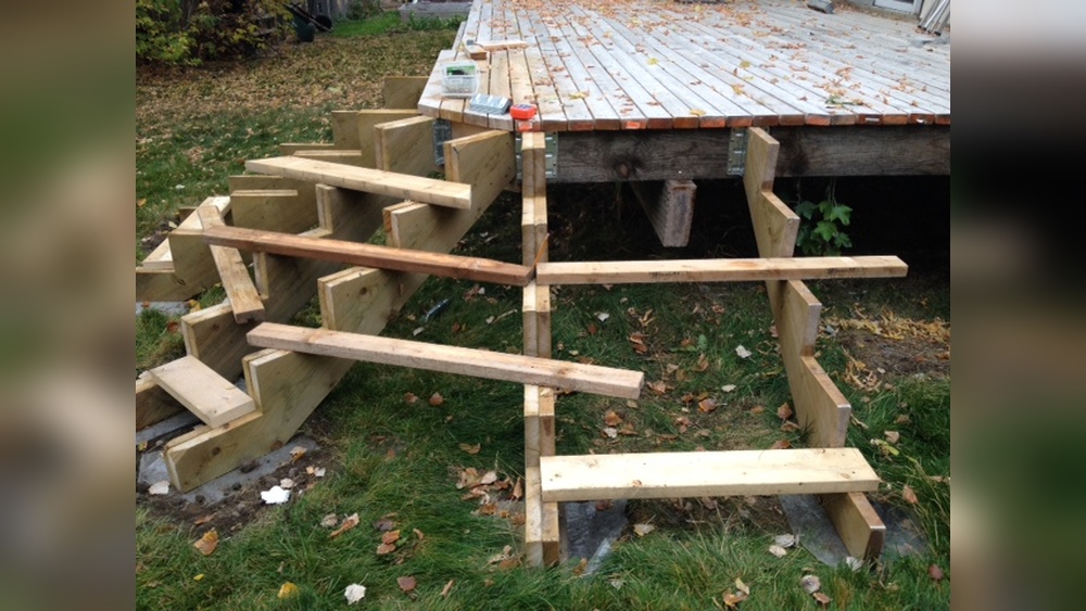 How To Build Deck Stairs Around A 90 Degree Corner
