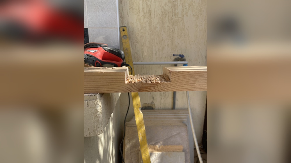 How To Cut A Notch In Wood With A Router