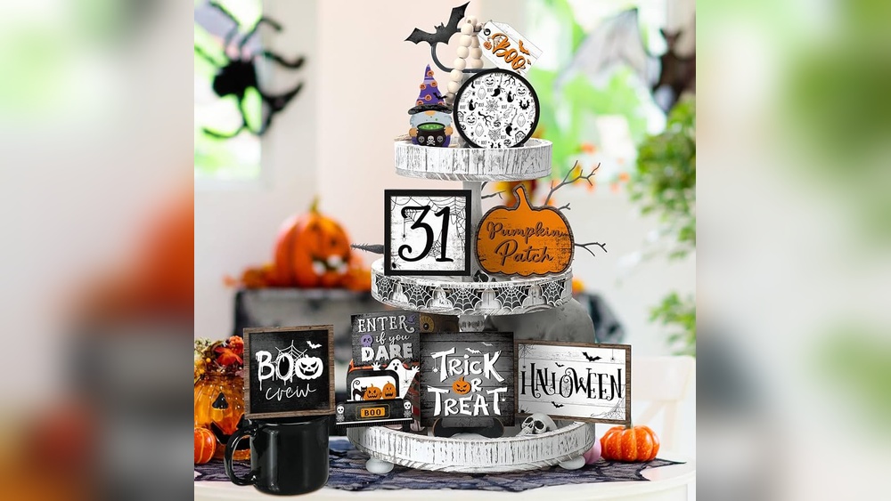 How To Decorate Your Wooden Desk For Halloween