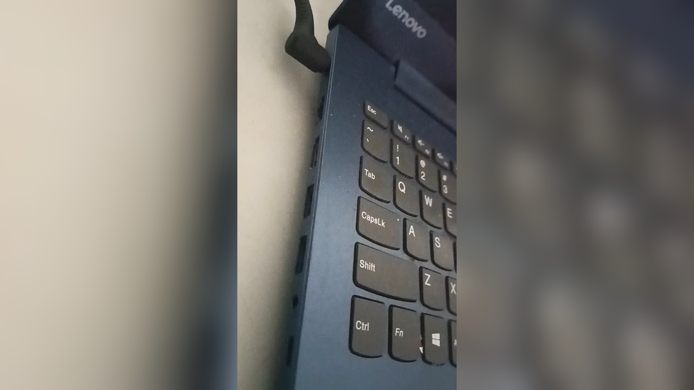 Lenovo Orange Light Blinking 3 Times