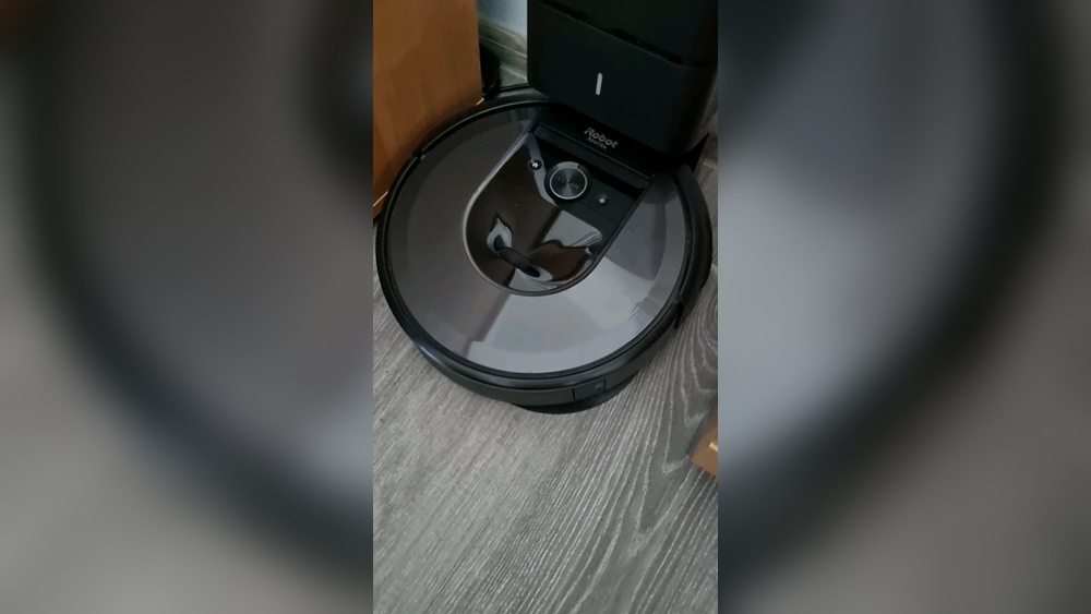 Roomba Blinking White Light